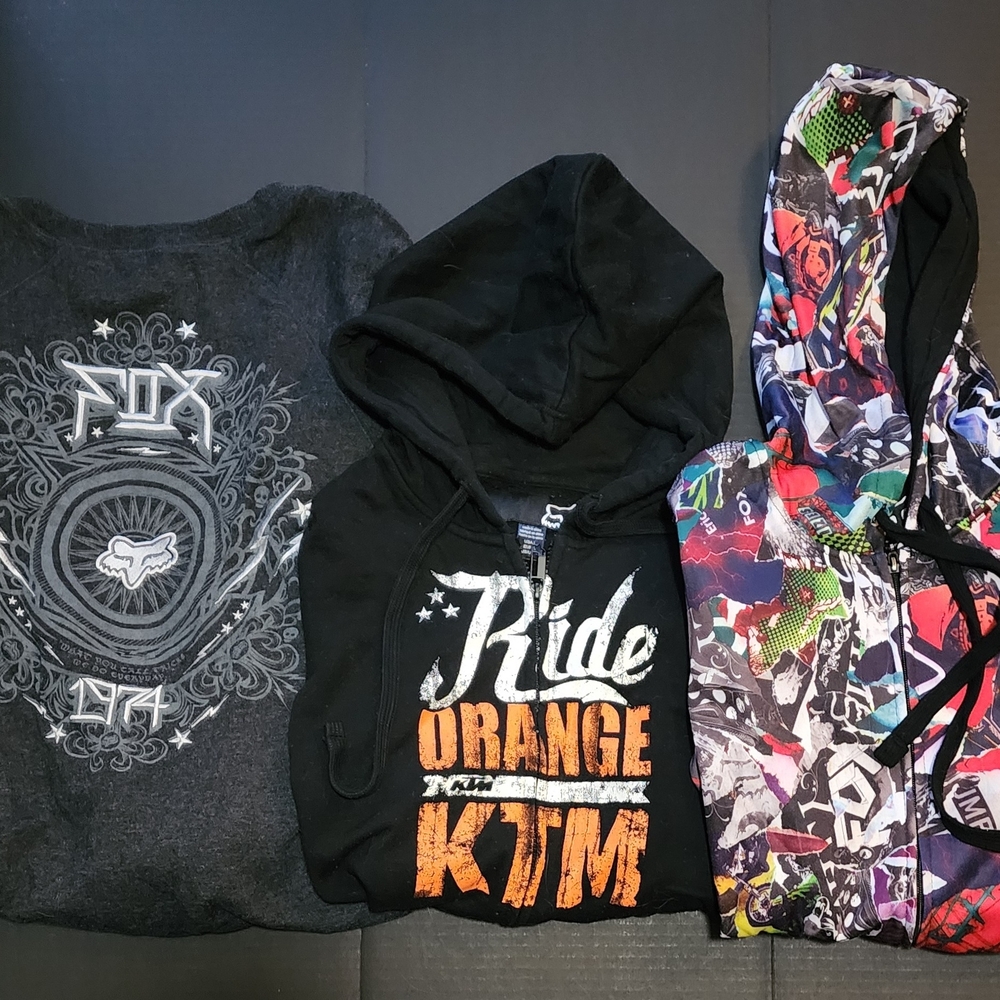 (3) Women's Large Fox Sweatshirt/Jacket Lot